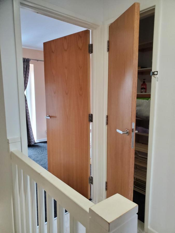 Beautiful & Elegant 2 Bed Room House Manchester Buitenkant foto