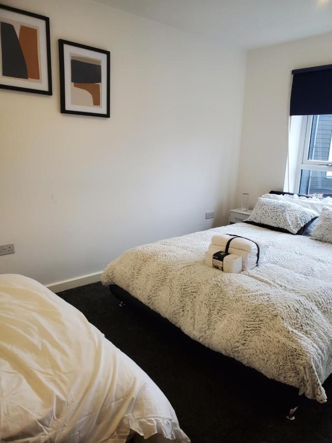 Beautiful & Elegant 2 Bed Room House Manchester Buitenkant foto