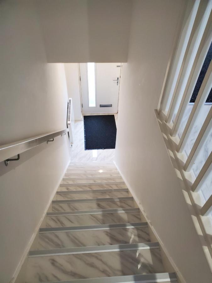 Beautiful & Elegant 2 Bed Room House Manchester Buitenkant foto